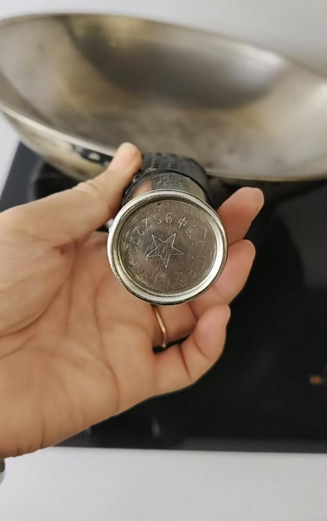 炒锅用二十多年不锈不粘 网友寻生产厂家 